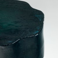 <a href="https://www.galeriegosserez.com/artistes/salomon-celine.html">Céline Salomon</a> - Owen - Tabouret 2 pieds